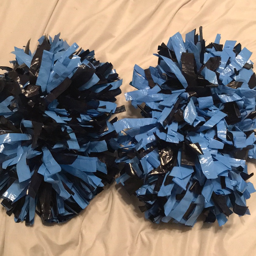 Cheer pom poms